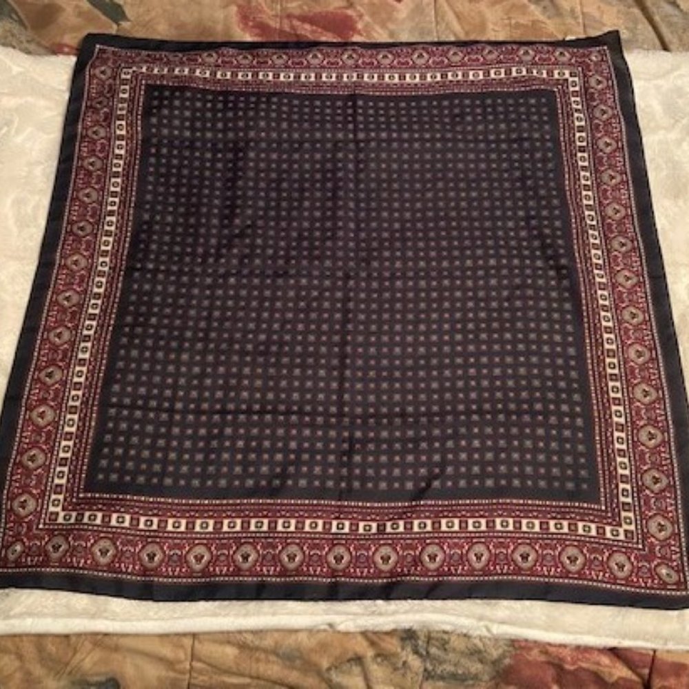 2/$40 Unbranded Ladies Polyester Kerchief Made in Italy